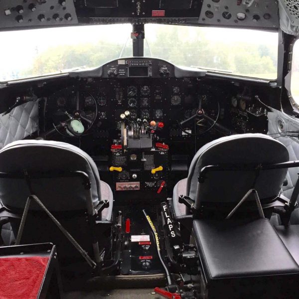 Douglas C-47 SkytrainDC-3C (32)