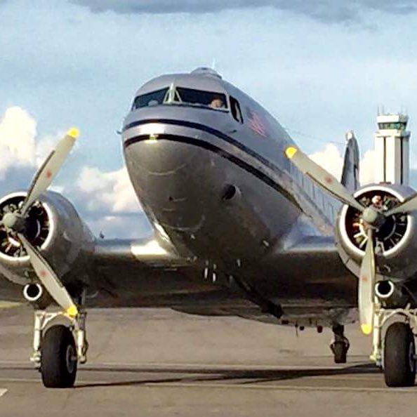 Douglas C-47 SkytrainDC-3C (39)