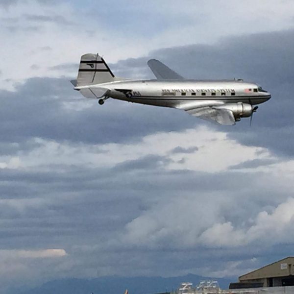 Douglas C-47 SkytrainDC-3C (52)