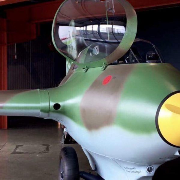 Messerschmitt Me-163 B-1 Komet (2)