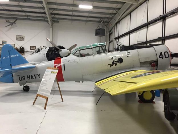 North American T-6G SNJ-6 (27)